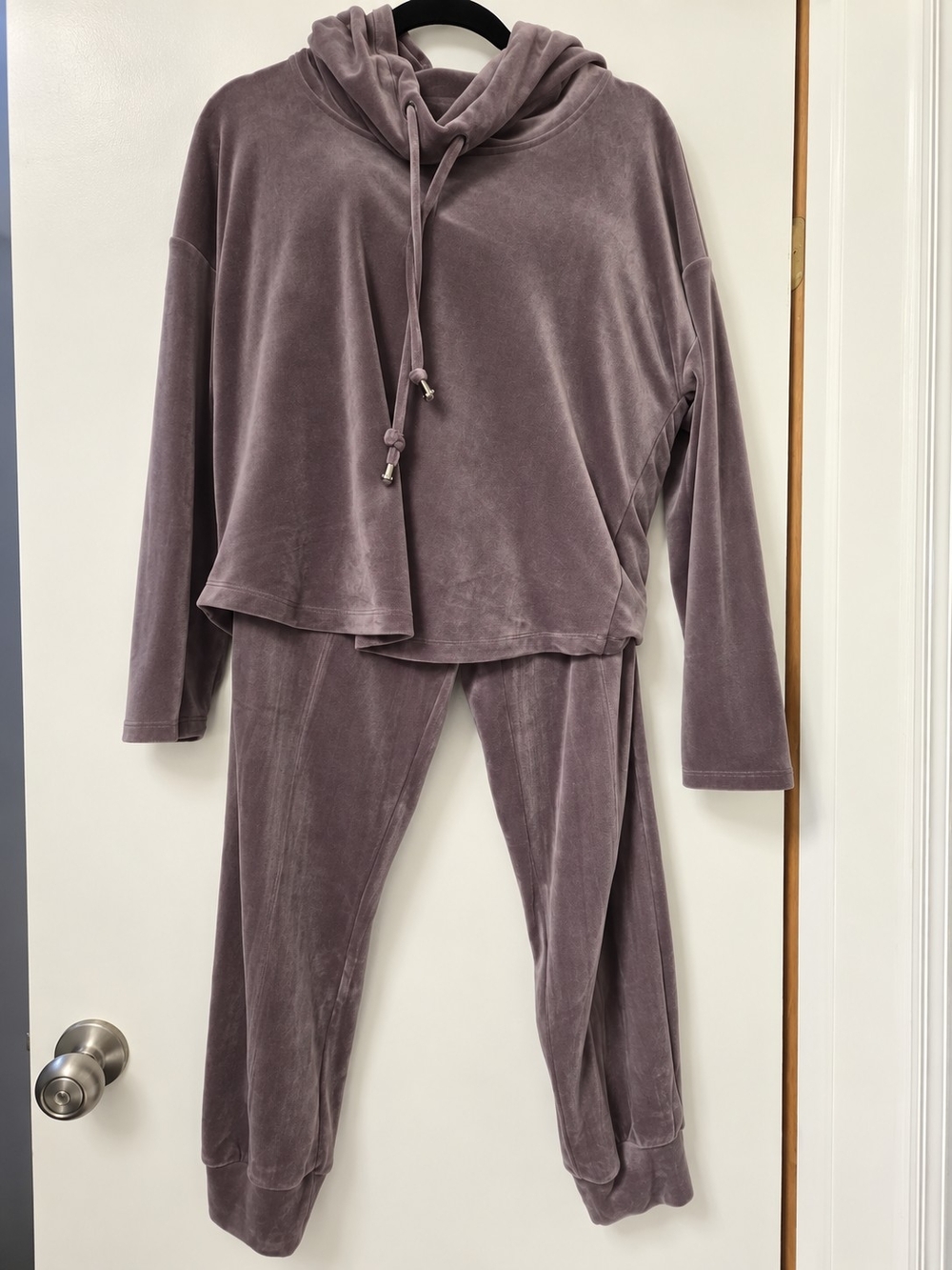 Mauve Velour Hoodie & Jogger Set – Size Medium - Picture 2 of 4